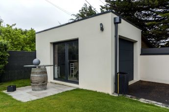 Maisons Bouvier : aperçu du garage et terrain