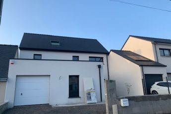 Maisons Bouvier, façade maison, toiture ardoise noire, nord-loire