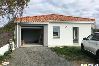 Maison traditionnelle, toit tuile, plain-pied, Loire-Atlantique (44)