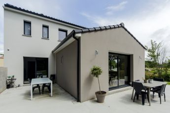 Maisons Bouvier : terrasse, extérieur, décoration, maison, enduit bicolore