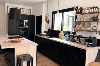 cuisine ouverte et aménagée