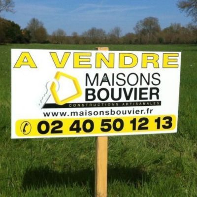 Terrain à vendre à Saint-Philibert-de-Bouaine en Vendée (85) par Maisons Bouvier