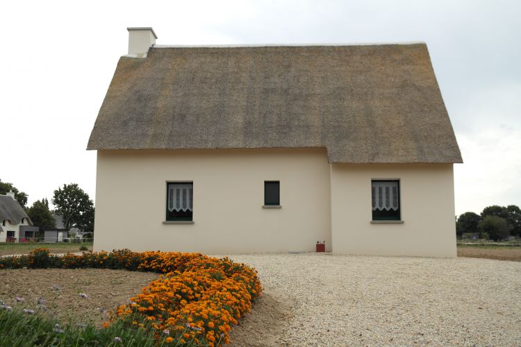 Maisons Bouvier : façade de la chaumière